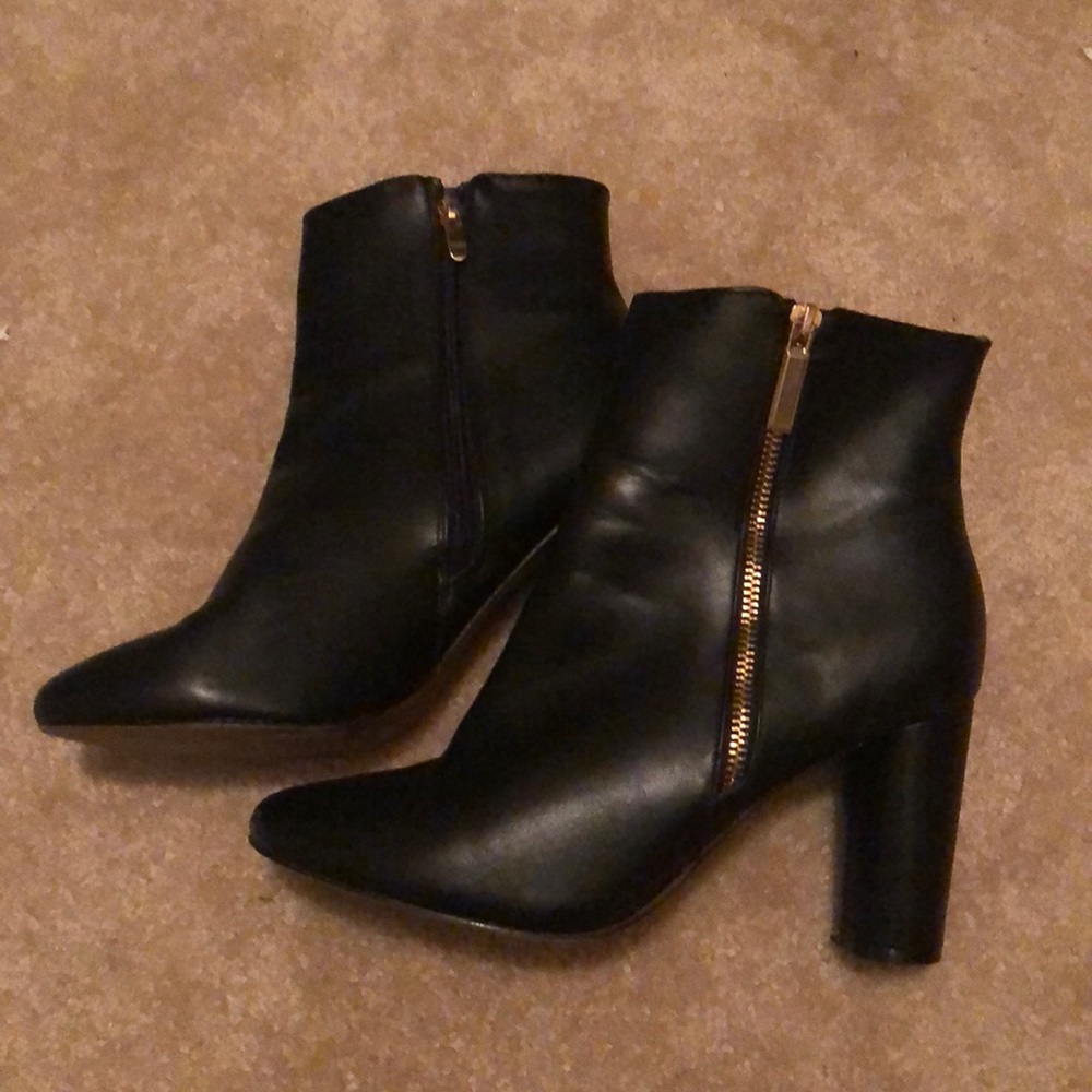Truffle Collection Black Booties